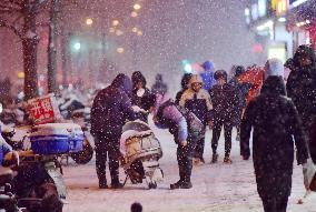 Heavy Snow Hit Beijing