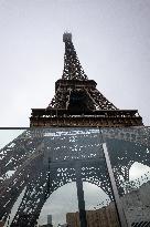Strike Of The Eiffel Tower's Staff - Paris