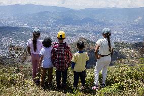 Medellin Community Gives Back to Earth After Wildfire