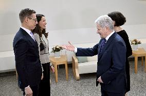 The President of the Republic of Finland and the president-elect and their spouses meet