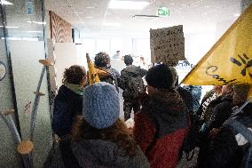 Farmers Invade The Hall At Lactalis Headquarters - Laval