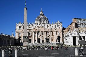 Restoration Work On The Baldachin Of St Peter's Basilica - Vatican