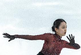 (SP)CHINA-INNER MONGOLIA-HULUN BUIR-14TH NATIONAL WINTER GAMES-FIGURE SKATING-TEAM (CN)