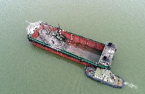 CHINA-GUANGDONG-GUANGZHOU-SHIP-BRIDGE- ACCIDENT (CN)