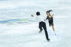 (SP)CHINA-INNER MONGOLIA-HULUN BUIR-14TH NATIONAL WINTER GAMES-FIGURE SKATING-TEAM (CN)