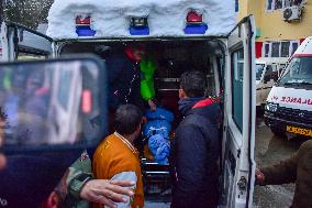 Avalanche Hits Afarwat Peak In Gulmarg, One Skier Killed, 4 Injured