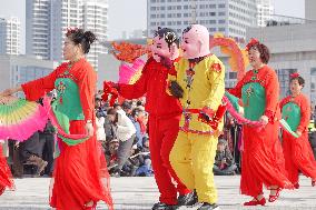 Yangko Perform Celebrate Chinese Lantern Festival
