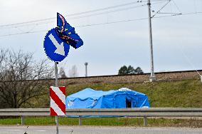 Polish protesters at Shehyni-Medyka border crossing