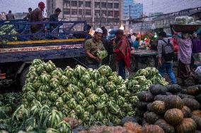 Wholsale Vegetable Market In Dhaka