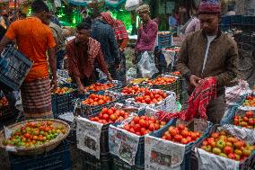 Wholsale Vegetable Market In Dhaka