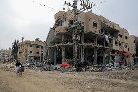 MIDEAST-GAZA-KHAN YOUNIS-ISRAEL-STRIKES-AFTERMATH