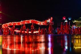 CHINA-GUIZHOU-TAIJIANG-LANTERN FESTIVAL-FIREWORKS-DRAGON DANCE (CN)
