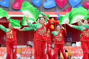 Folk Art Performance During The Lantern Festival in Qingdao
