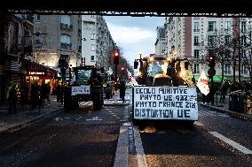 Farmers Protest On Eve Of Agricultural Fair - Paris