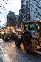 Farmers Protest On Eve Of Agricultural Fair - Paris