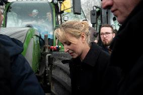 Marion Marechal Meets With Protesting Farmers - Paris