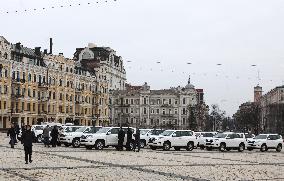 Combat vehicles conveyed to front line in Kyiv
