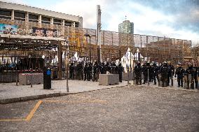 Farmers' Demonstration In Front Of The Agricultural Show - Paris