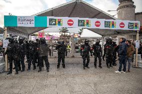 Farmers' Demonstration In Front Of The Agricultural Show - Paris