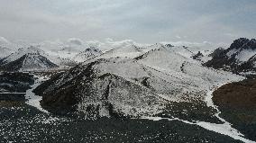 CHINA-QINGHAI-TIBETAN HERDERS-GLACIER GUARDIAN (CN)