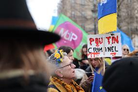 Rally For Ukraine - Paris