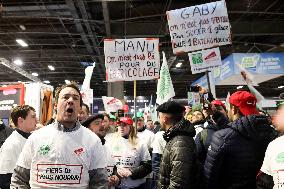 Farmers Protest At Agricultural Fair - Paris