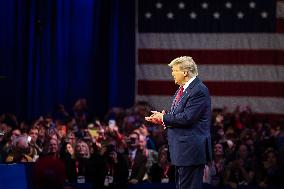 Donald Trump speaks at CPAC