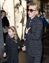 Cate Blanchett And Child Out - Milan