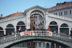 Students Protest - Venice