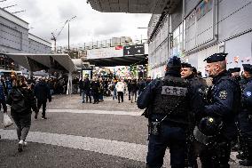 Farmers Protest At Agricultural Fair - Paris