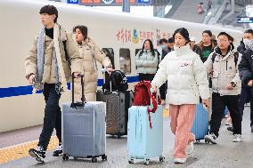 Passengers Travel at Nanjing Railway Station