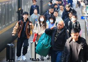 Passengers Travel at Nanjing Railway Station