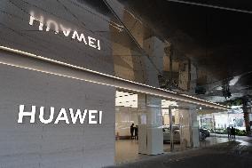 A Huawei Smart Living Pavilion in Shanghai