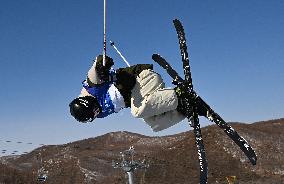 (SP)CHINA-INNER MONGOLIA-HULUN BUIR-14TH NATIONAL WINTER GAMES-FREESTYLE SKIING-HALFPIPE (CN)