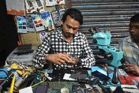 Roadside Mobile Repairing Shop In Kolkata