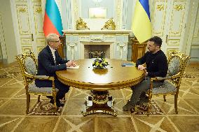 Bulgarian PM Denkov Visits Kyiv