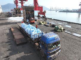 Spring Ploughing Fertilizer Transportation