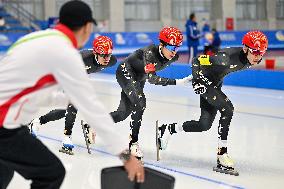 (SP)CHINA-INNER MONGOLIA-HULUN BUIR-14TH NATIONAL WINTER GAMES-SPEED SKATING-JUNIOR MEN'S TEAM PERSUIT (CN)