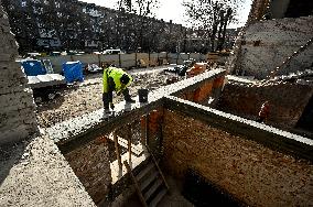 Rebuilding houses in Zaporizhzhia