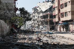 MIDEAST-GAZA CITY-DESTROYED BUILDINGS