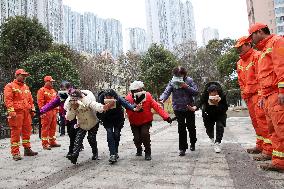 High-rise Building Fire Escape Drill in Lianyungang