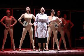 DRAMiKOM Theater prepares premiere of Madame Rubinstein in Dnipro