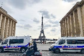 Security Near Eiffel Tower - Paris