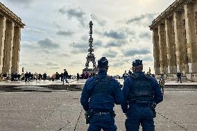 Security Near Eiffel Tower - Paris