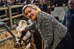 Marine Le Pen Visits The Agricultural Fair - Paris