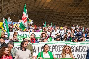 Unions  Demonstrate Against Reductions In Public Services - Seville