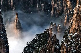 Huangshan Mountain Landscape