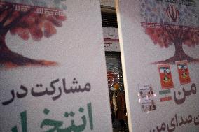 Iran-Daily Life And The Elections Campaigns In Tehran
