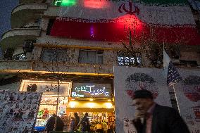 Iran-Daily Life And The Elections Campaigns In Tehran