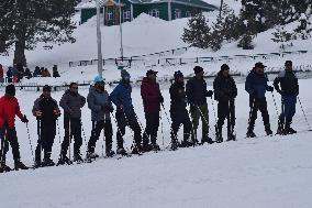 Heavy Snowfall Draws Tourists To Ski Camps